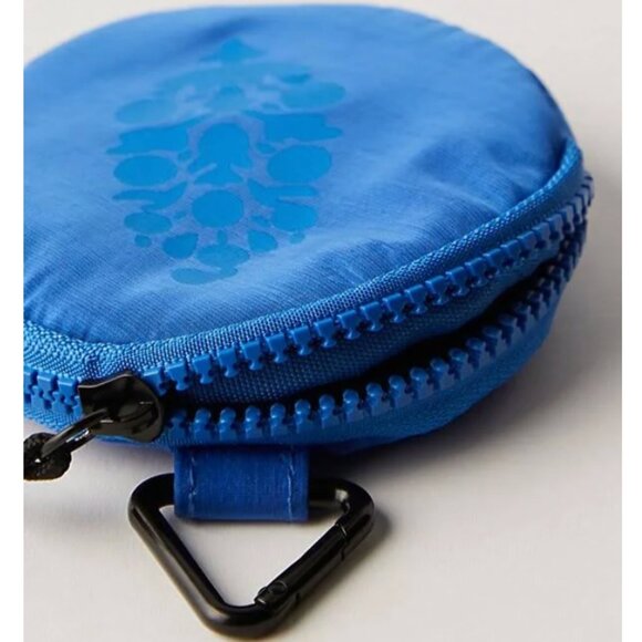 FREE PEOPLE Essentials Only Pouch in Athletic Blue 💙 NWT - Picture 2 of 4